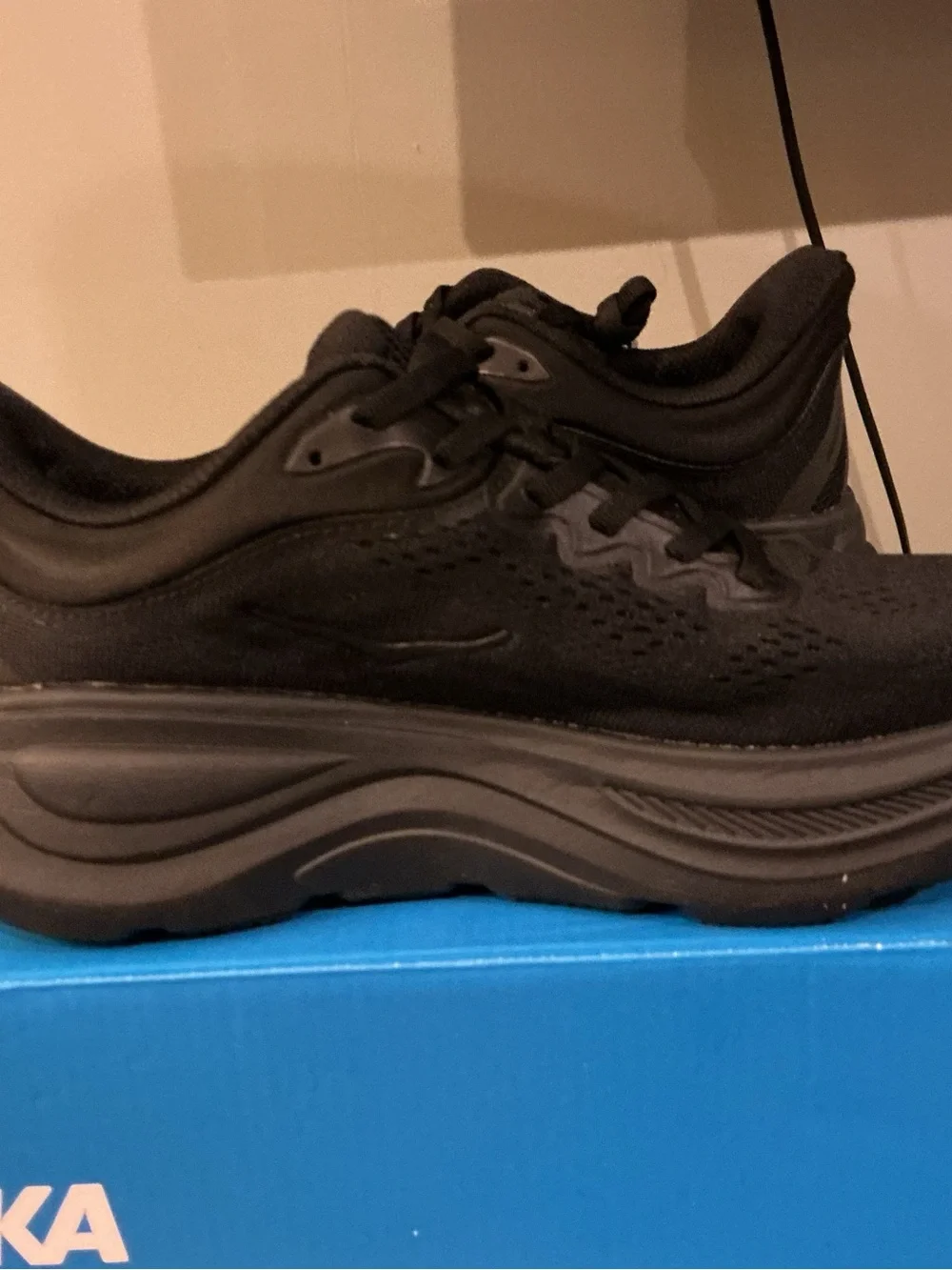 Hoka One Bondi 9 Women’s 7 triple black. 1162012